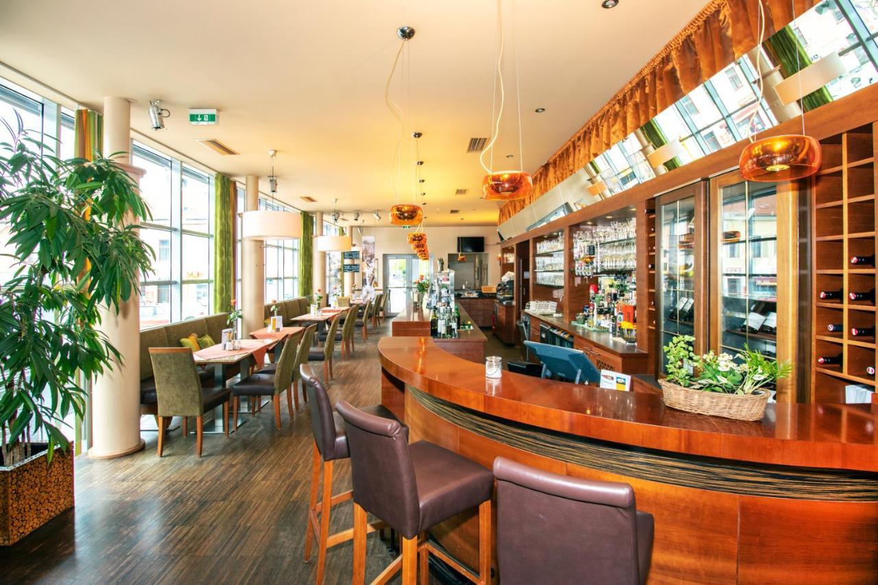 Hotel Restaurant Winkler Mürzzuschlag Exterior foto